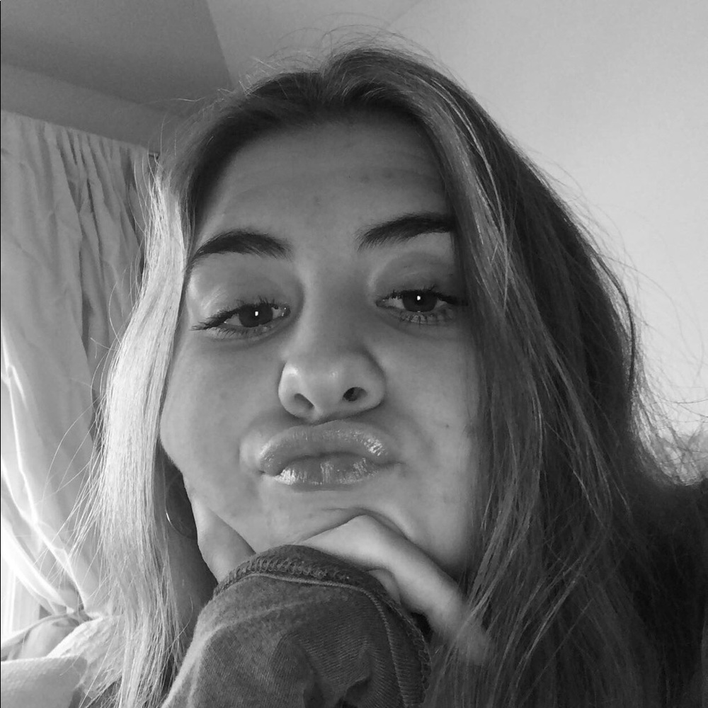 Meet your Posher, Lily